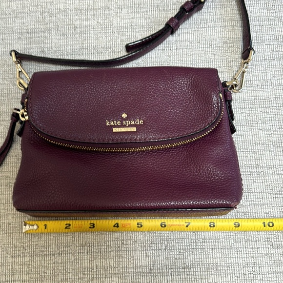 Kate Spade pebbled crossbody bag with adjustable strap-Bordeaux - Picture 3 of 8